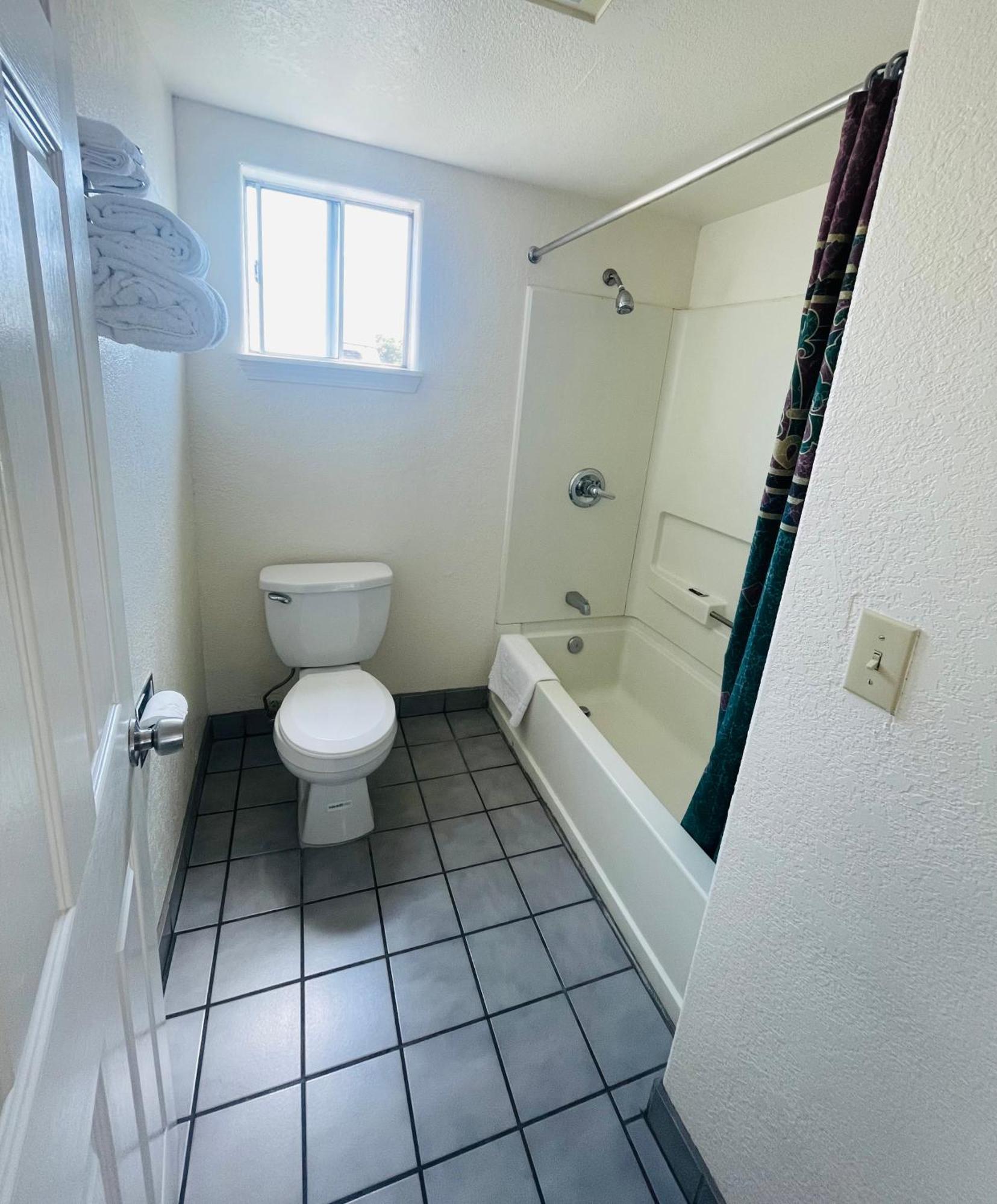 Deluxe Inn Hayward Luaran gambar